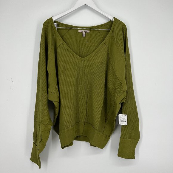 Free People Women's Santa Clara V-Neck Pullover Thermal Top Green Medium NWT - Picture 2 of 6